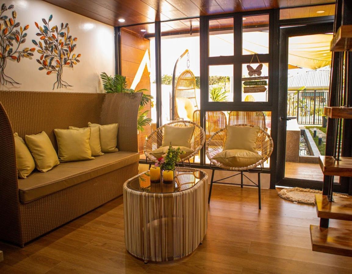 Hidden Haven Subic Villa W/ Infinity Pool Экстерьер фото